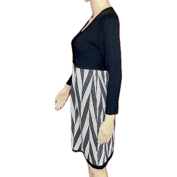 Studio one New York Black and White Knit Sweater Dress Size Large - Picture 3 of 6